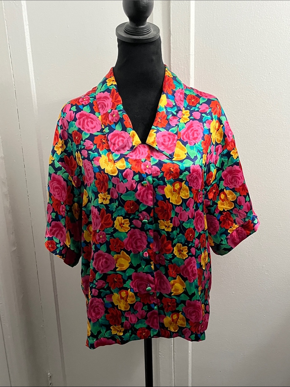 vintage Victoria's Secret "Gold Label" floral satin pajama top